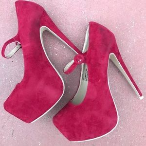 90’s Club shoes Sz 10